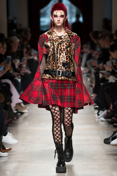 Look 1